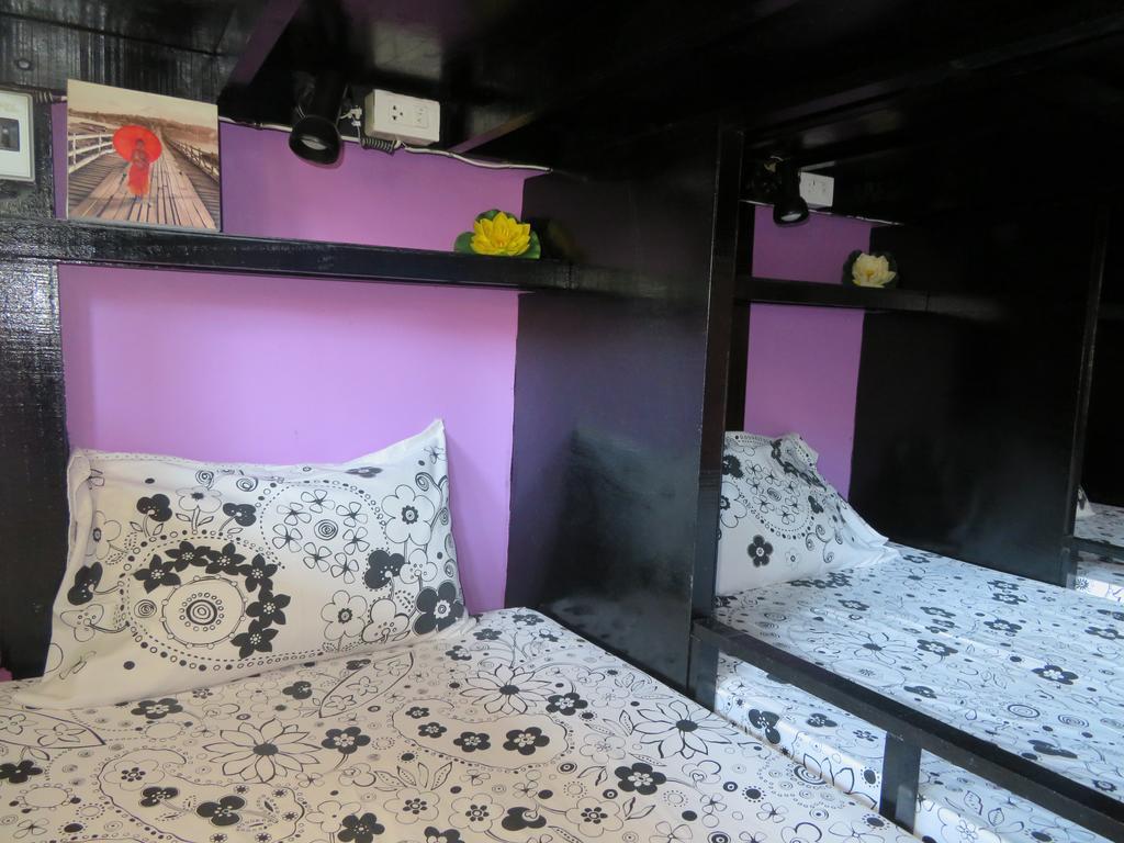 Same Same Guesthouse, Bar & Restaurant (Adults Only) Haad Rin Exterior foto
