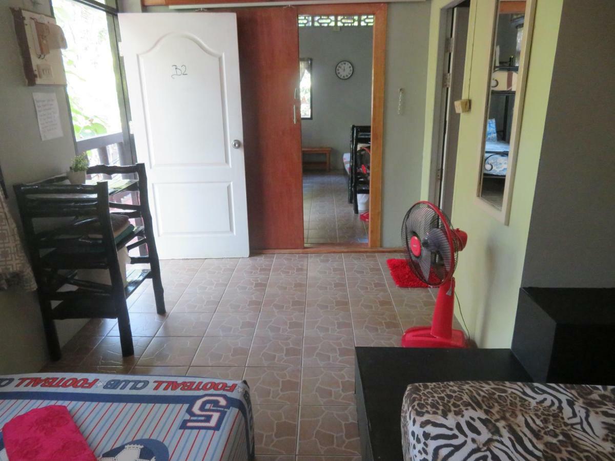 Same Same Guesthouse, Bar & Restaurant (Adults Only) Haad Rin Exterior foto