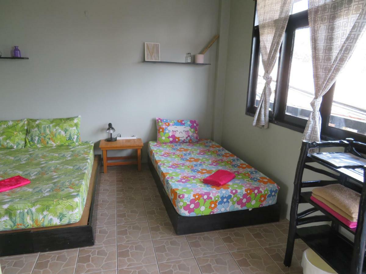 Same Same Guesthouse, Bar & Restaurant (Adults Only) Haad Rin Exterior foto